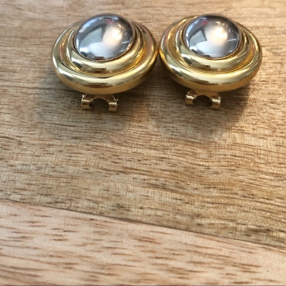 COPY - Vintage OLCi Gold Silver Tone Clip On Earrings - Picture 6 of 8